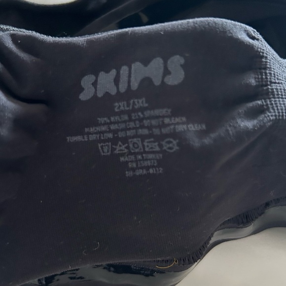 SKIMS Seamless Adjustable Strap Sculpting Bralette Size 2XL -  3XL color Onix - Picture 5 of 5